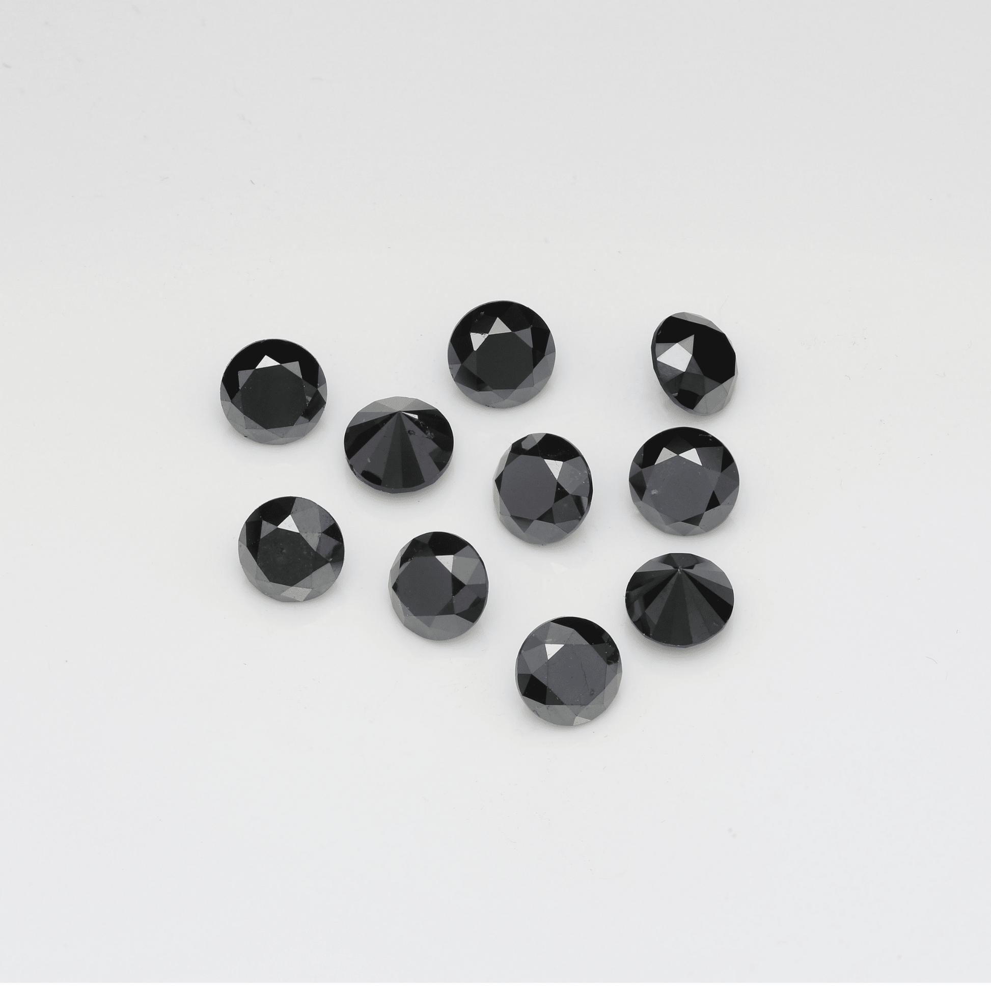 Loose round brilliant natural black diamond gemstone